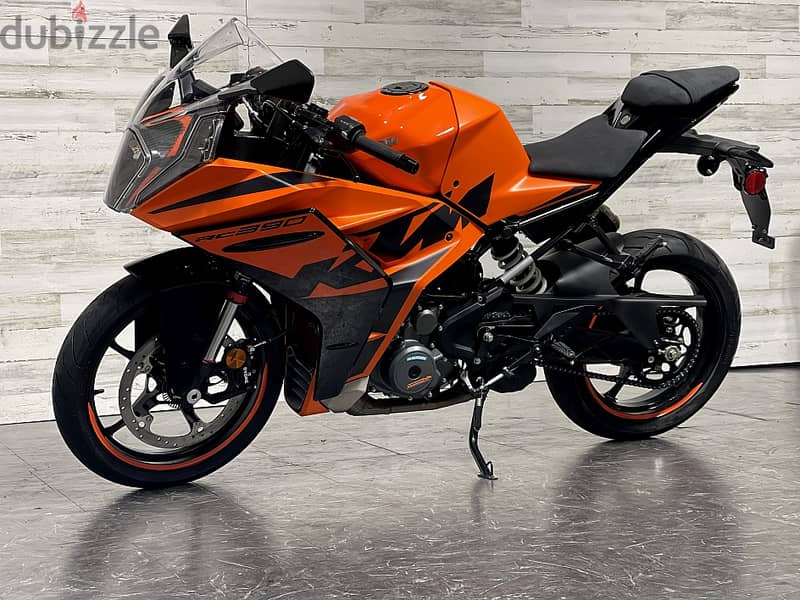 2022 KMT RC390  ( +971 52 300 8603) 6