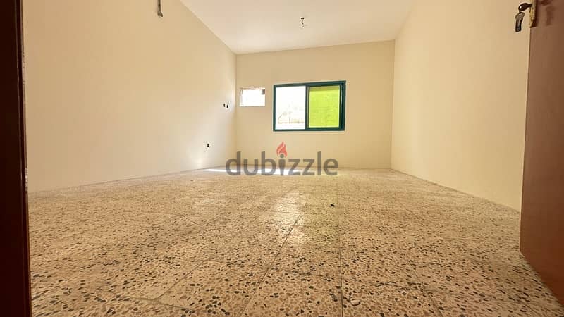 90 Big Room For Rent (6x4) 1