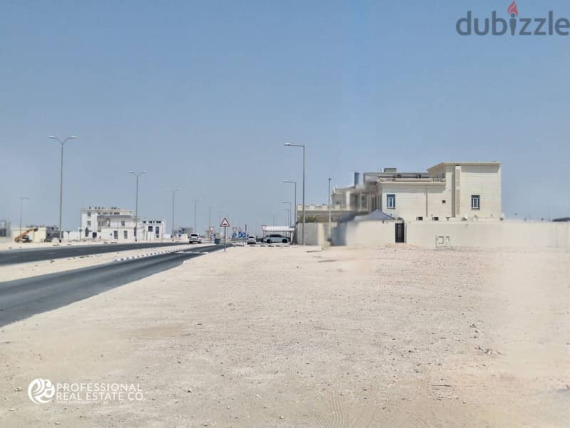 910 SQM LAND FOR SALE LOCATED IN AL THEMAID 3