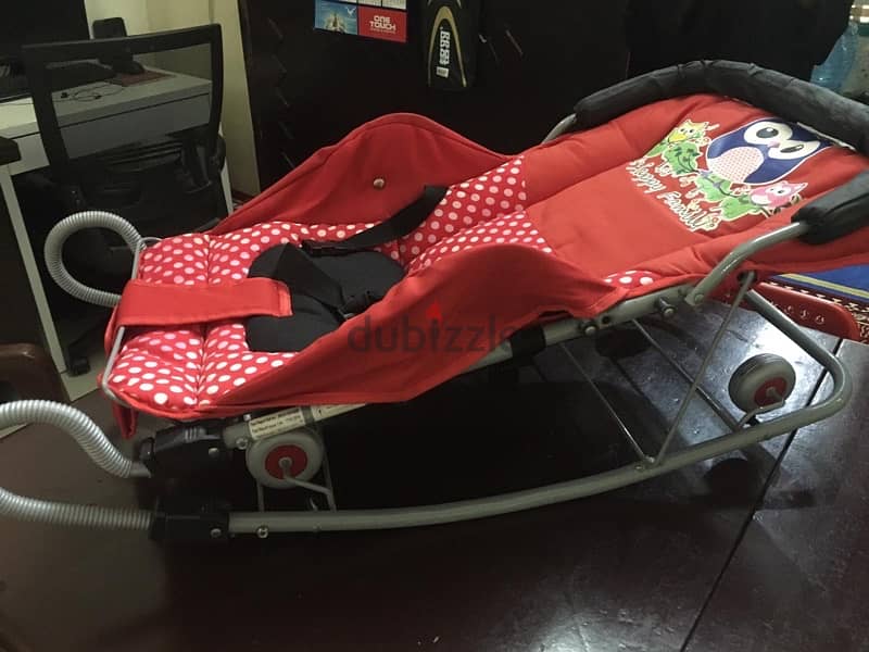 Rocking sleeping baby cot for sale 1