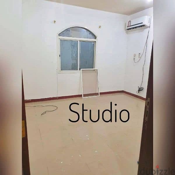 استوديو للايجار بالغرافة / studio for rent in al gharafah 0