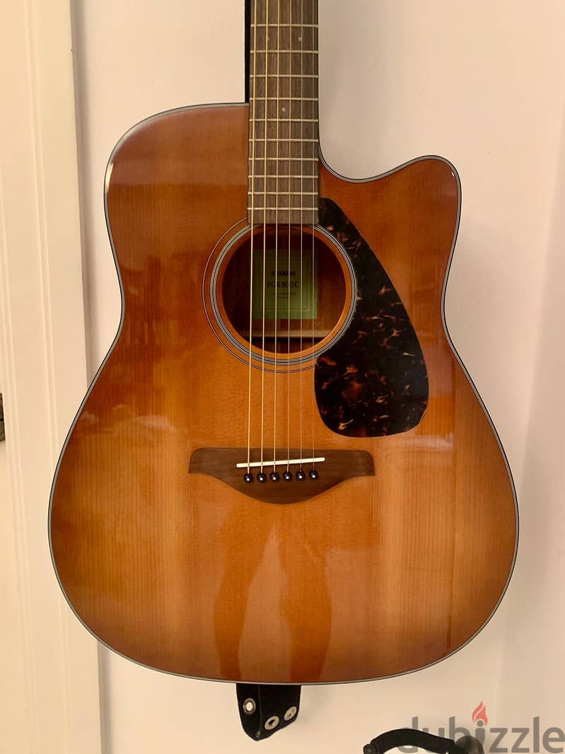 ELECTRIC ACOUSTIC GUITAR YAMAHA 1