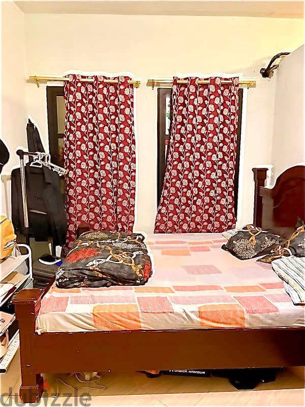 Unfurnished 1 BHK near metro station 3