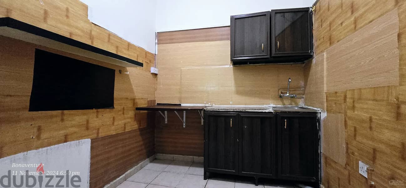 SMALL 1 BHK - AL THUMAMA - FAMILY VILLA APARTMENT 4