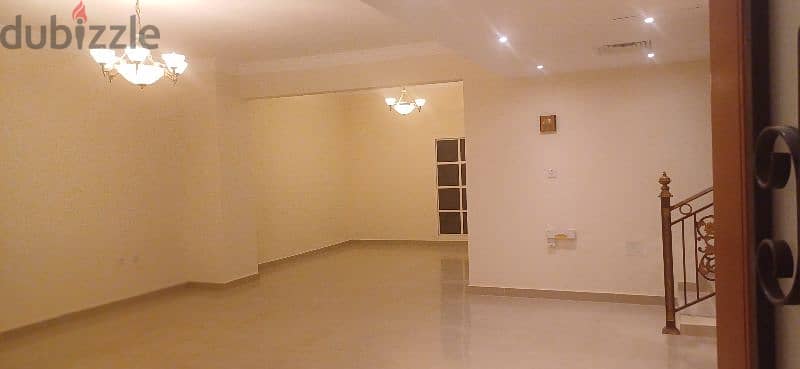 STAFF COMPOUND VILLA : Spacious 8 B/R in Gharrafa 1