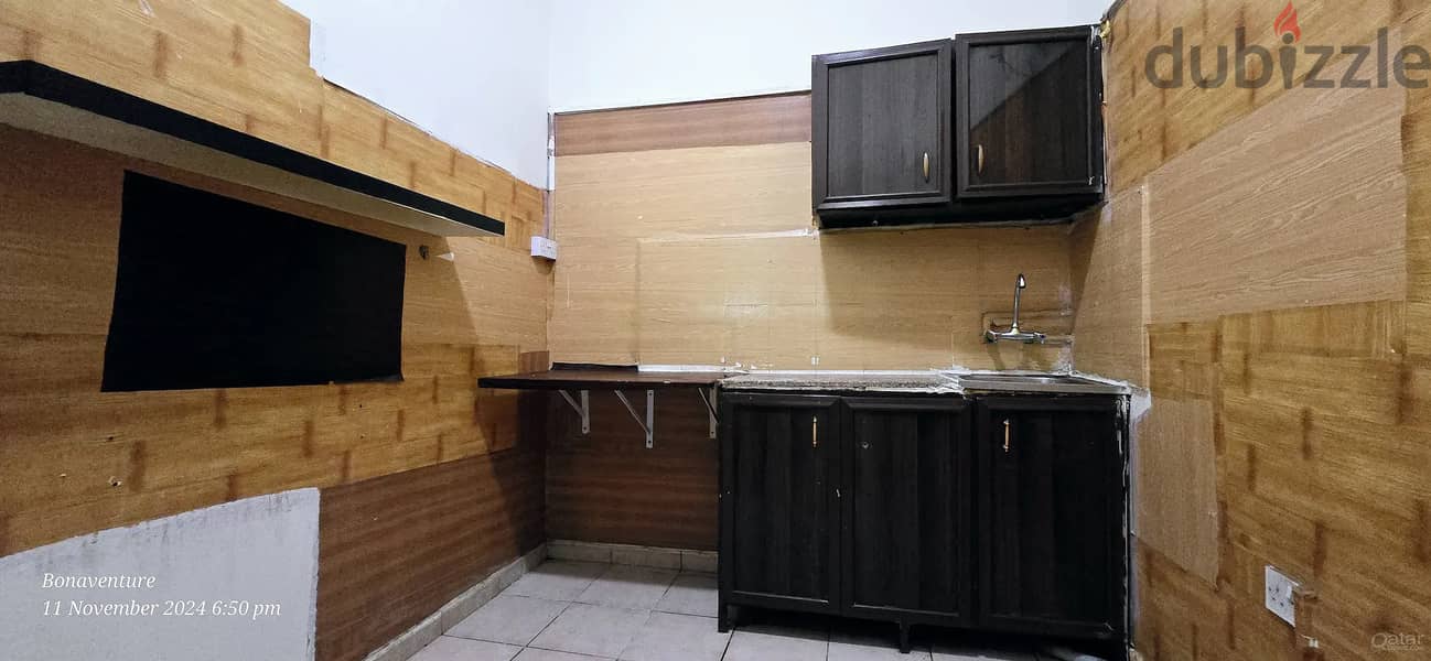 SMALL 1 BHK - AL THUMAMA - FAMILY VILLA APARTMENT 4