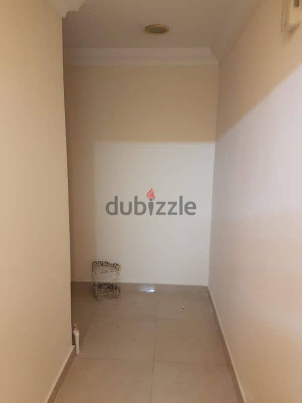 2bhk family apartment good cleen near naseem medical 7