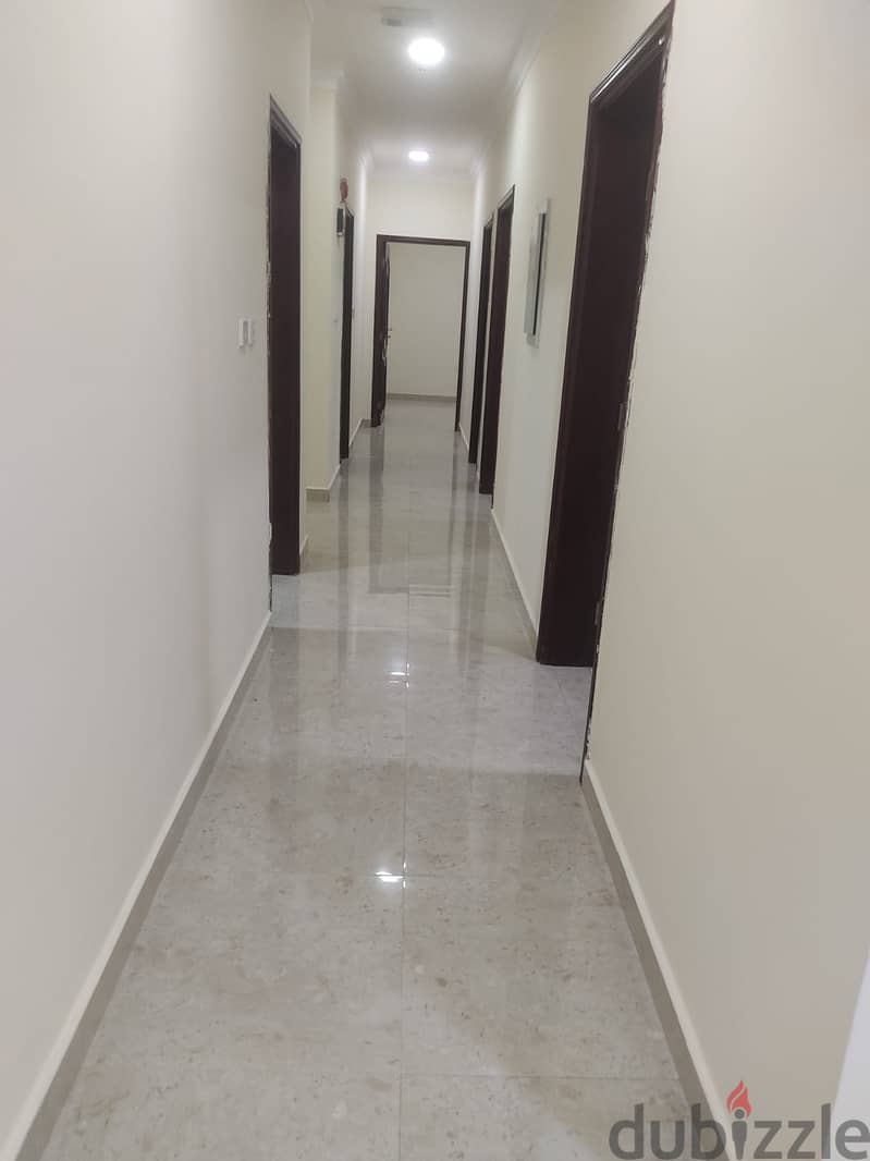 3bhk apartment good cleen near naseem medical Wakara 1months free 4