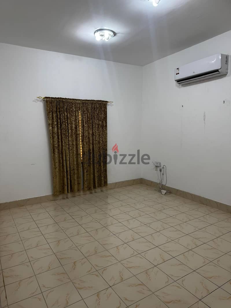 EXCELLENT VILLA IN GREAT LOCATION NEXT TO FESTIVAL MALL IN AL KHESSA 2