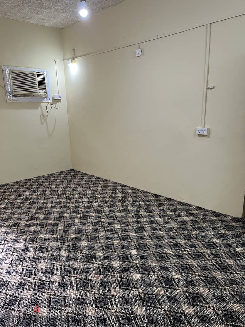 Spacious 1bhk accommodation available for rent 1