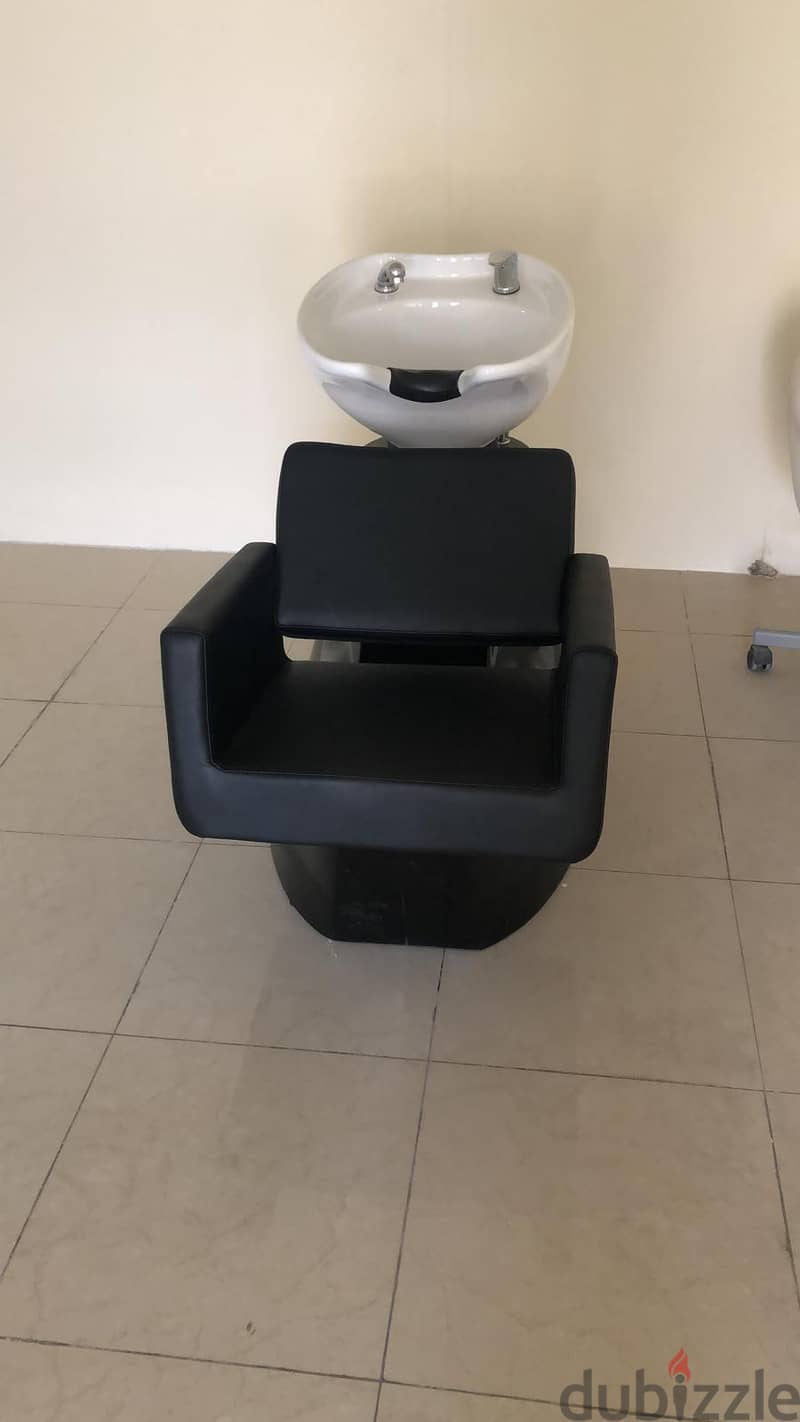 Salon Hair Mirror,Wash Unit, Chair QAR250 2