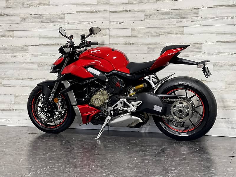 2021 Ducati STREETFIGHTER V4 ( +971 52 300 8603) 4