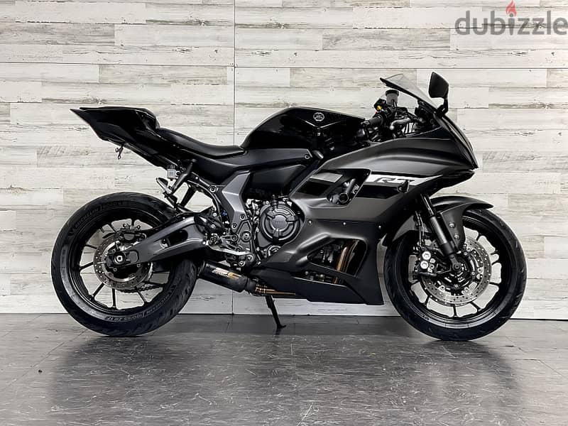 2024 Yamaha YZF-R7 ( +971 52 300 8603) 8