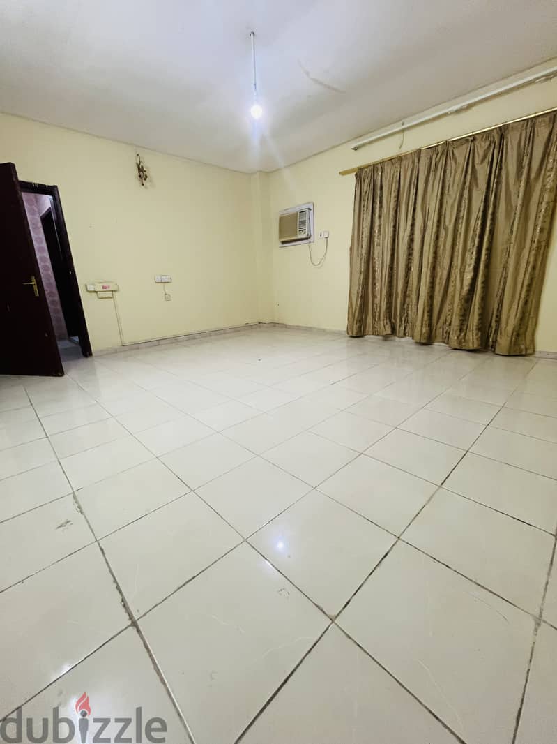 Big studio with dinning area available for rent 0