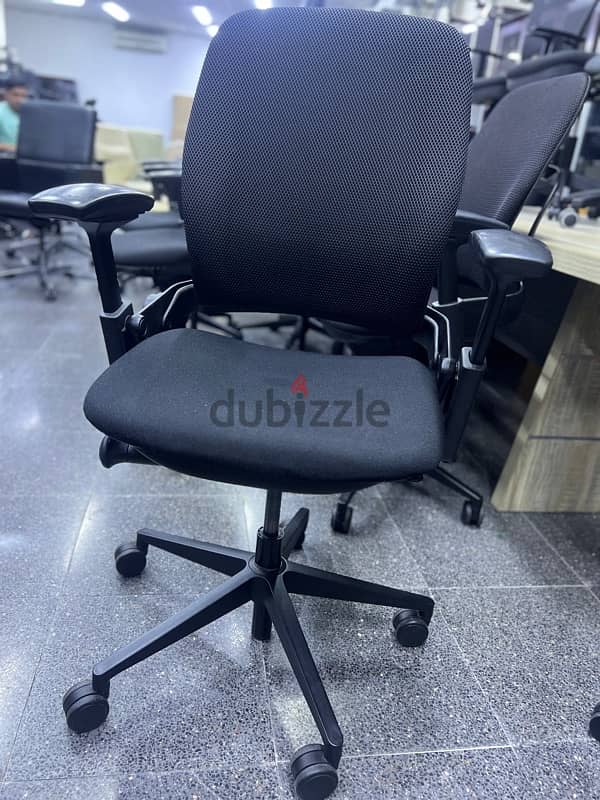 used office chair for sale in Qatar 5