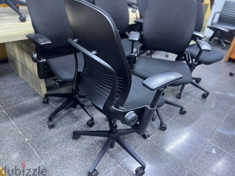 used office chair for sale in Qatar 7