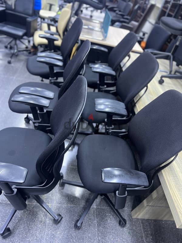 used office chair for sale in Qatar 9