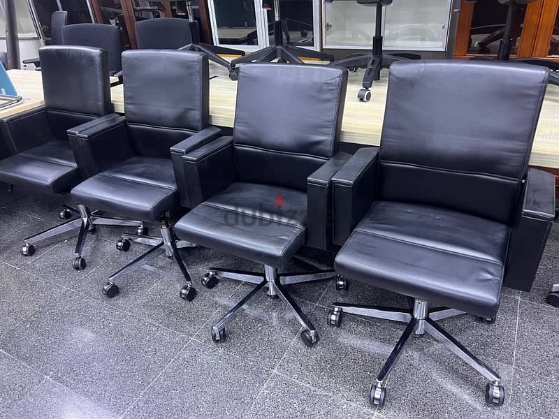 used office chair for sale in Qatar 16