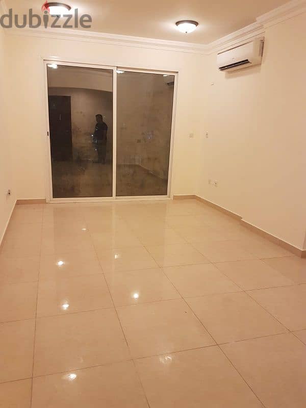 2bhk family apartment good cleen near naseem 1