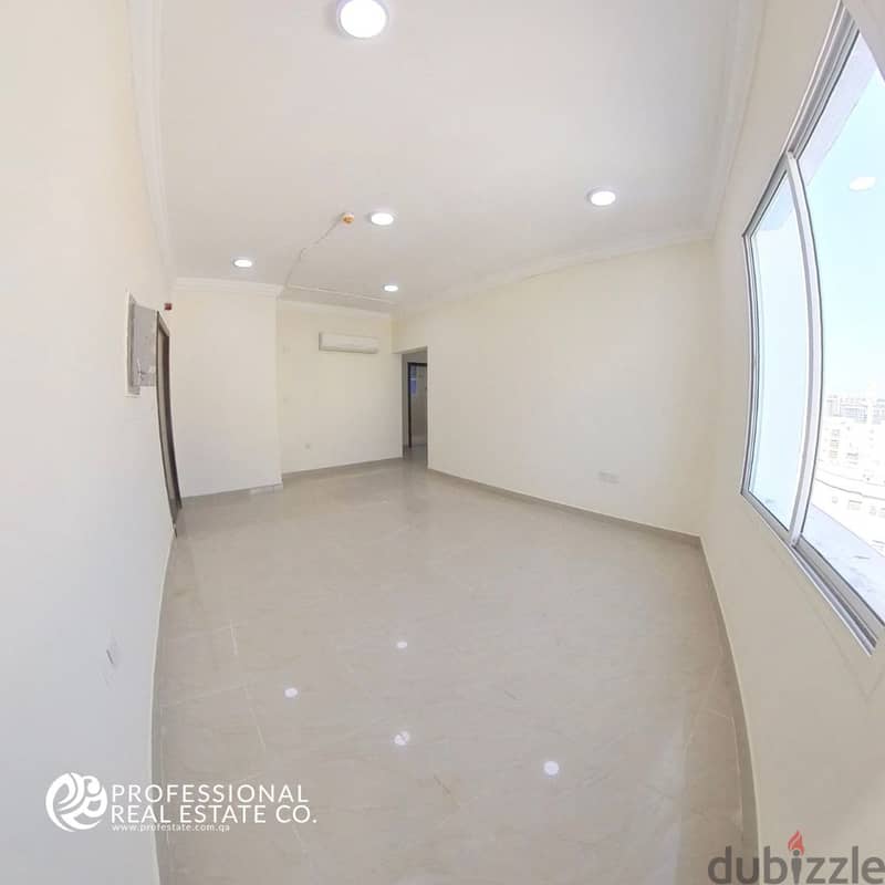 Unfurnished | 3 BHK Apartment in Najma | For Bachelors | For Family 1