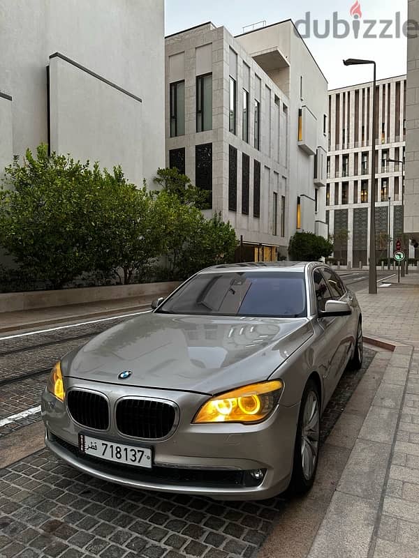 BMW 7-Series 2009 1