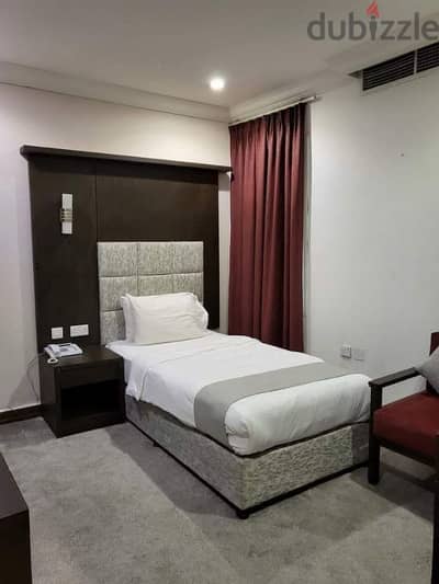 FULLY FURNISHED ROOMS WITH PRIVATE TOILET FOR MONTHLY STAY!!