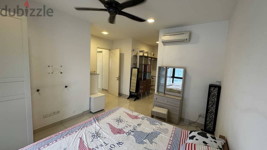 Cozy and Well furnished 2bhk available+ 1 free month extra 4