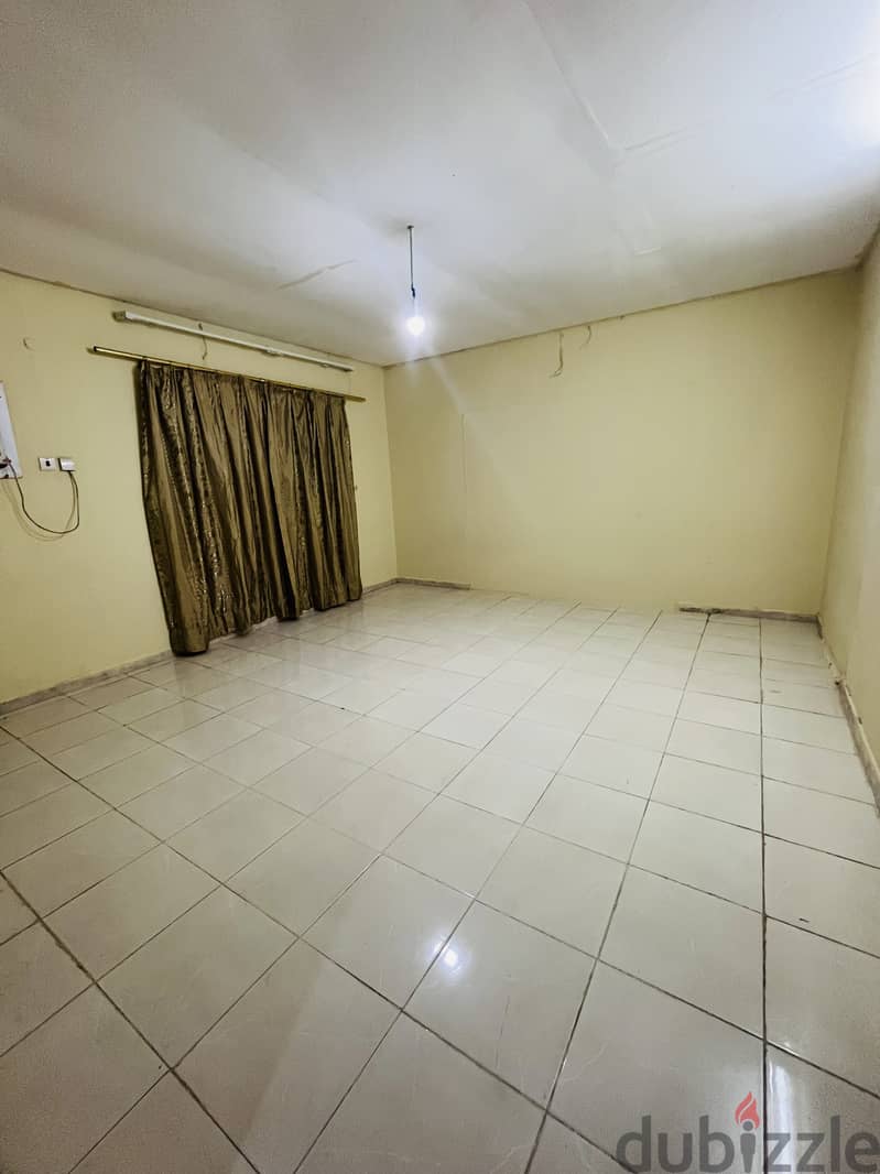 Big studio with dinning area available for rent 1