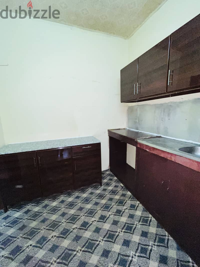 Spacious 1bhk available for rent 4