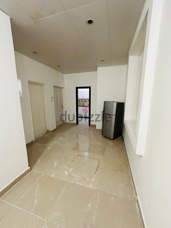 1 BHK Flat Apartment in Al Dafnah area 2