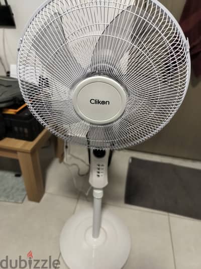 Pedestal Fans w/Remote White Color 16 inch