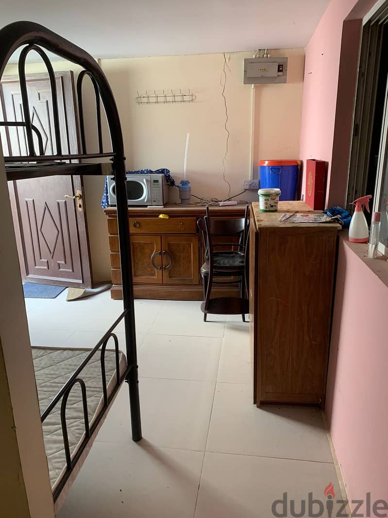 FULLY FURNISHED 1 BHK - BED SPACE AVAILABLE FOR BACHELORS @ MAMMOORA 3