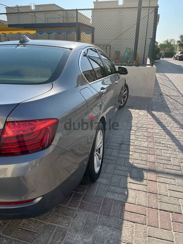 BMW 5-Series 2016 8