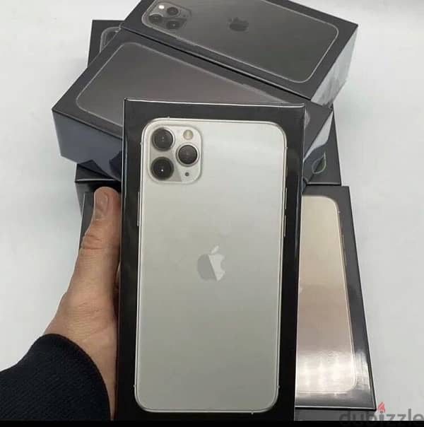 BRAND NEW APPLE IPHONE 11 PRO MAX 256GB NOW AVAILABLE!!! 5