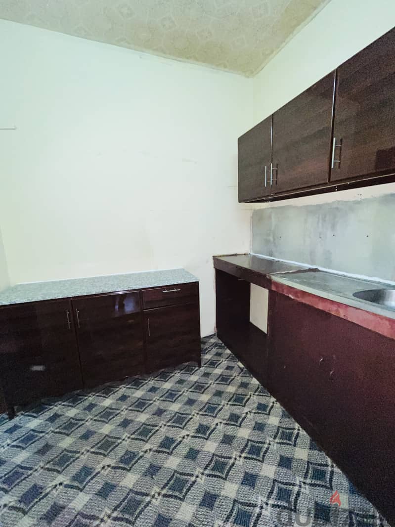 Spacious 1bhk accommodation available for rent 4