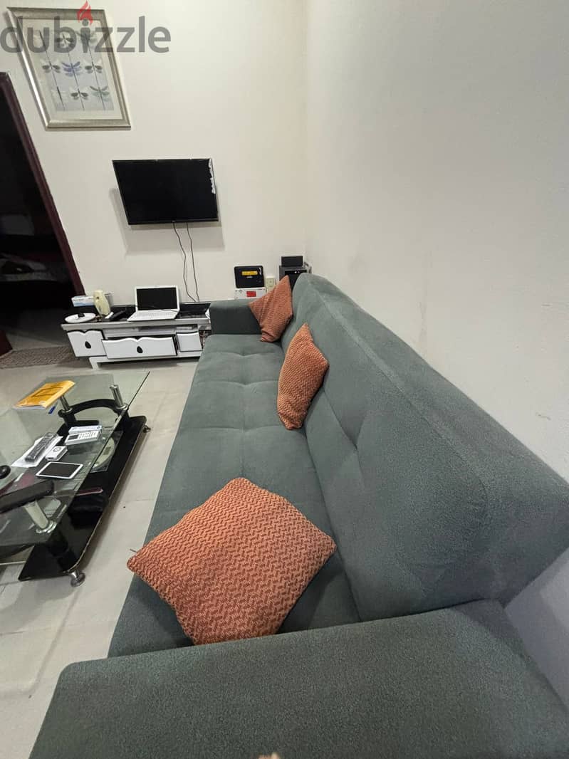 FULLY FURNISHED EXECUTIVE SHARED FLAT @ OLD AIRPORT ROAD - Qrs. 1,850/- 4