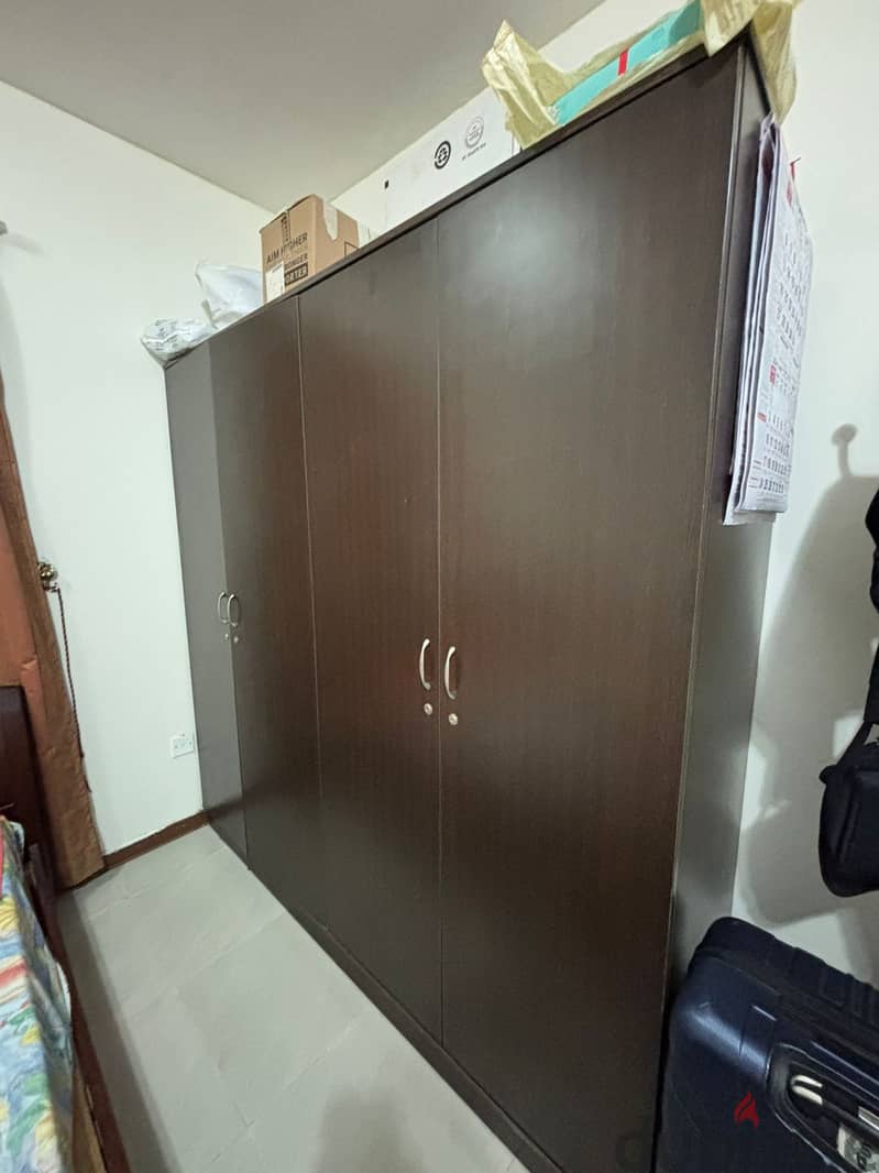 FULLY FURNISHED EXECUTIVE SHARED FLAT @ OLD AIRPORT ROAD - Qrs. 1,850/- 10