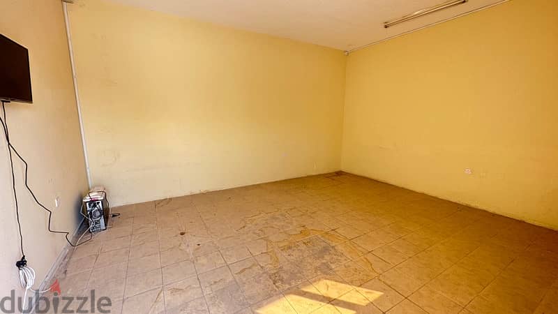 1500 Garage & 7 Room For Rent - Wakalath street 4