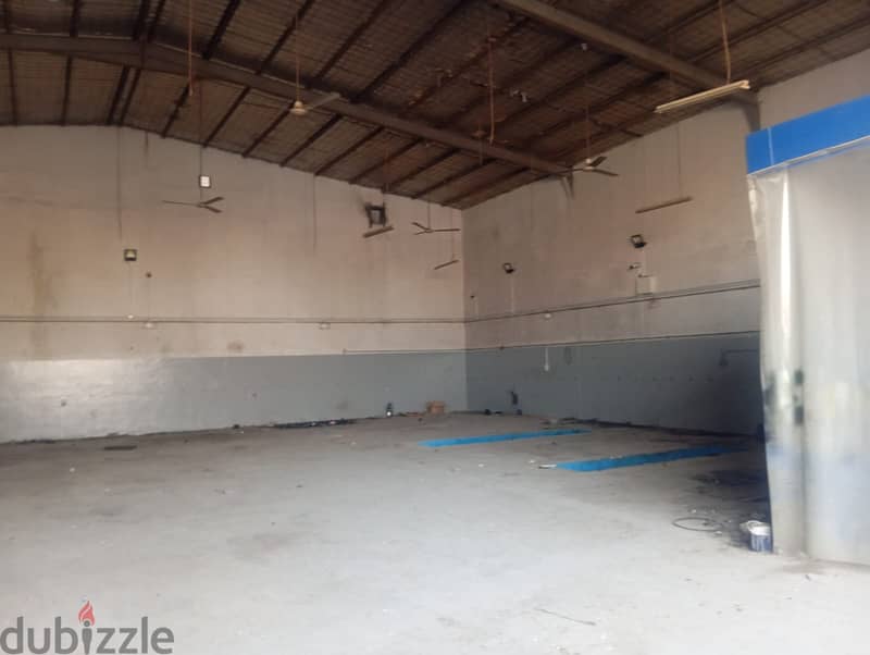 STREET 29 Garage  Rent 35,000 QR (negotiable)  APPROX.  : 1000 SQM Fro 16