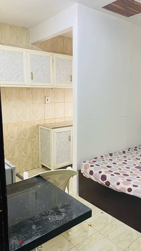 furnished one bhk fr rent in new salatha 3