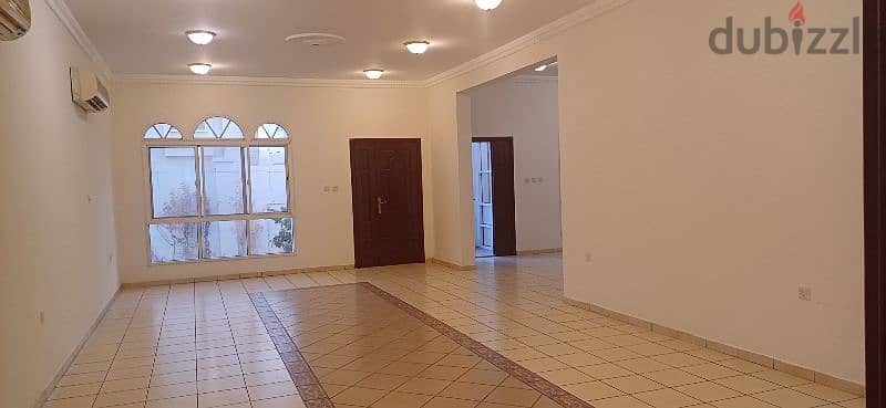 Freestanding Very Spacious 5 B/R Villa near Thumama Stadium 8