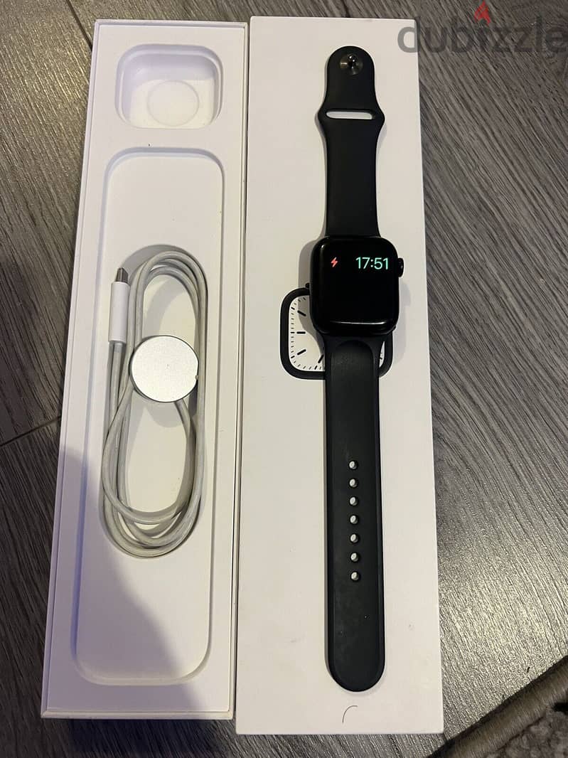 Apple Watch Series 7 - 41mm 45mm GPS Only & Cellular / Airpod 1