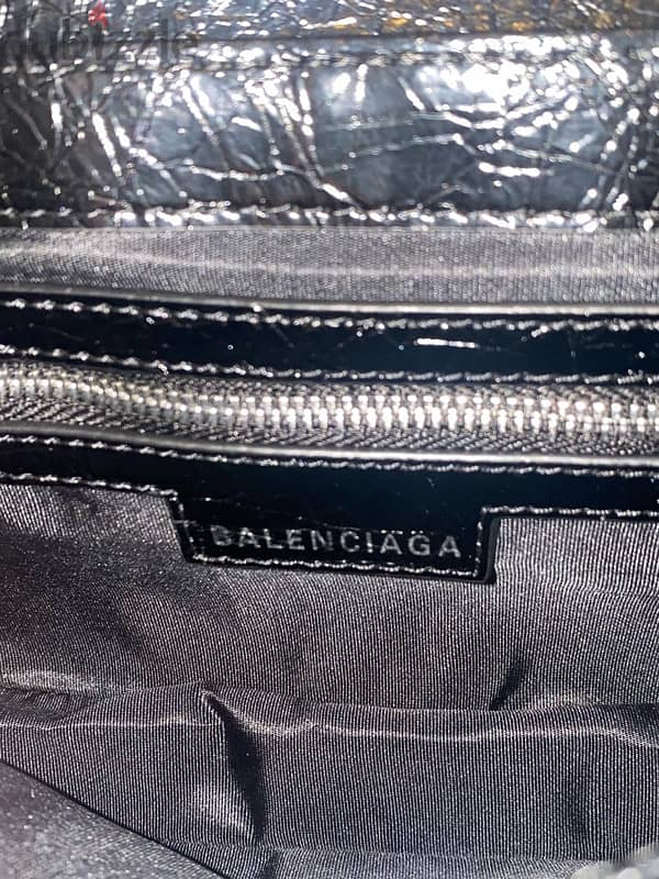 balenciaga le cagole 4