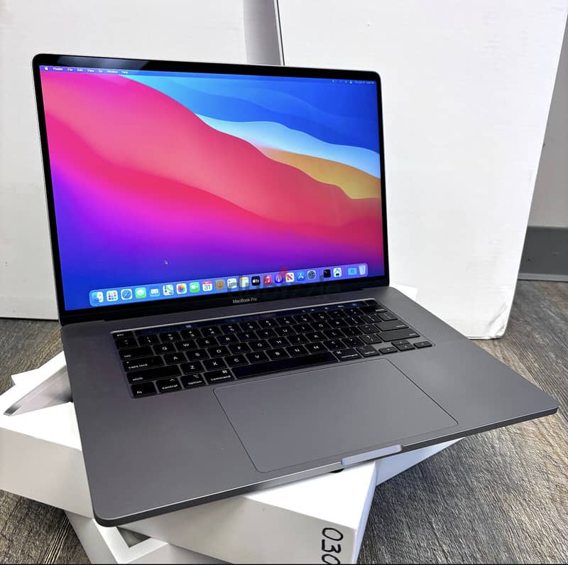 16 inch Apple MacBook Pro 2.4GHz Intel i9 Is Available For Sale 1