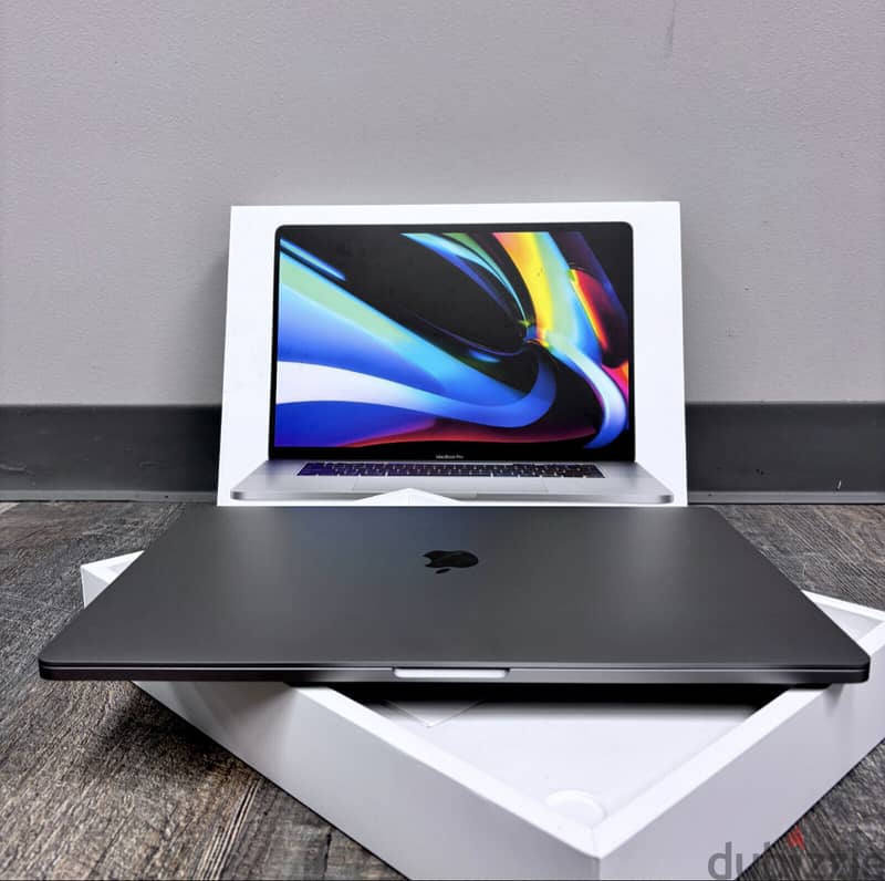 16 inch Apple MacBook Pro 2.4GHz Intel i9 Is Available For Sale 4