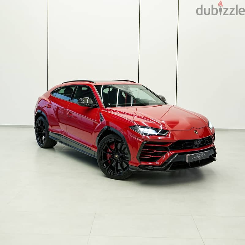 Lamborghini Urus (2019) 0