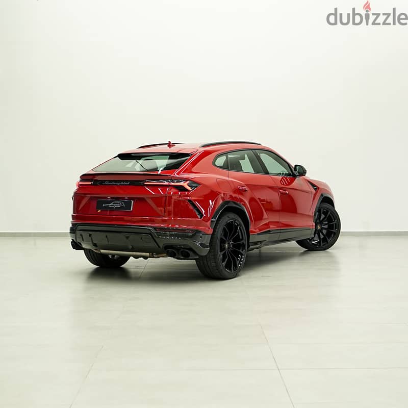 Lamborghini Urus (2019) 3