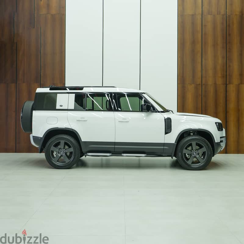 Land Rover Defender 110 S P300 (2024) 2