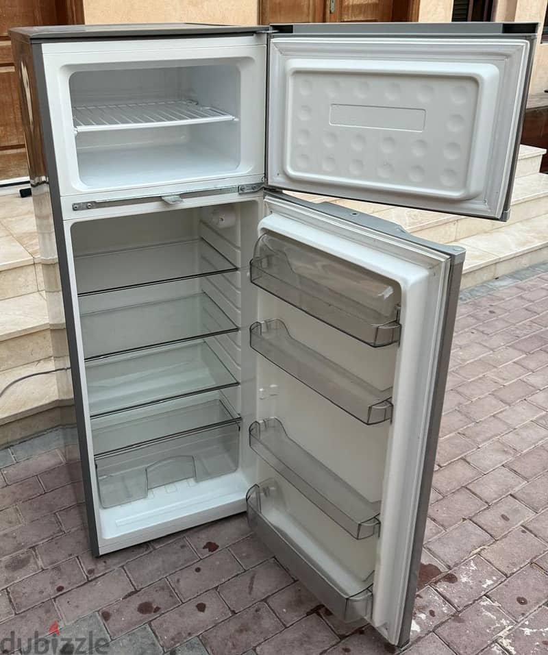 Geepas 240L Double Door Refrigerator 2