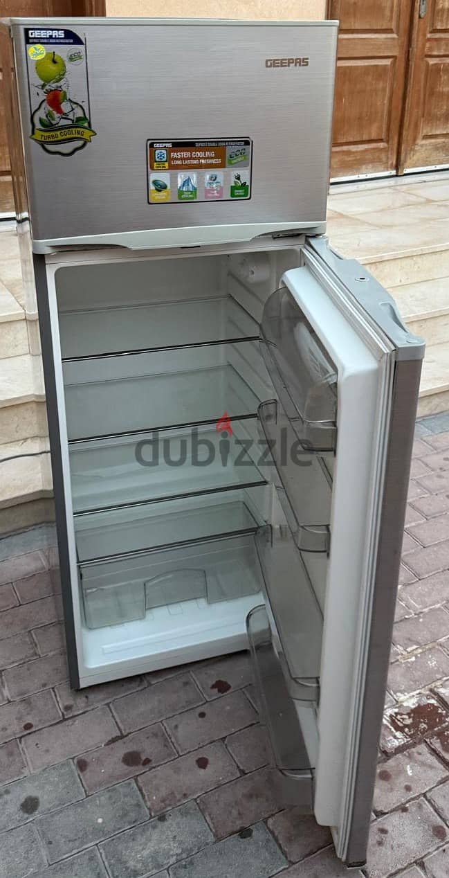 Geepas 240L Double Door Refrigerator 7